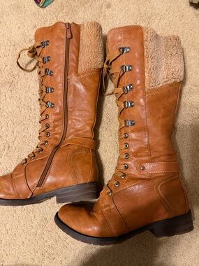 Women's Tan Lace-Up Faux-Shearling Combat Boots